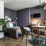 Cozy Modern In Prague's Absolute Center Prag