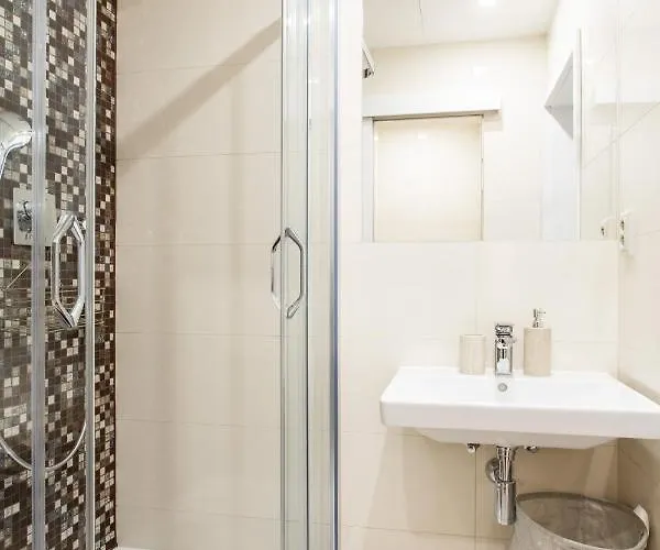 Appartement Cozy Modern In Prague's Absolute Center Praag