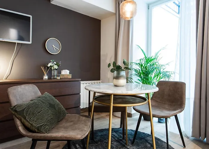 Cozy Modern In Prague's Absolute Center Prag