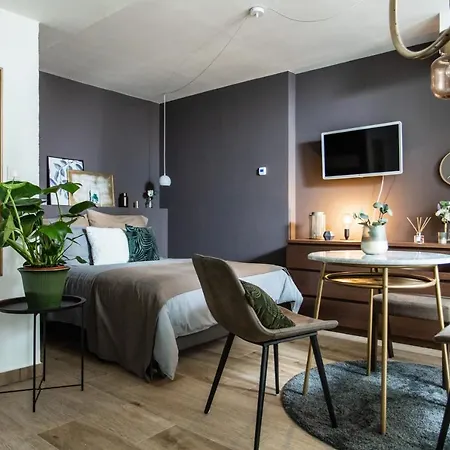Cozy Modern In Prague's Absolute Center براغ